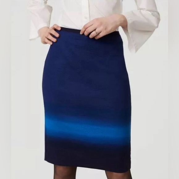 Ann Taylor LOFT Blu Falls Ombre Pencil Skirt - 10 - Picture 1 of 8